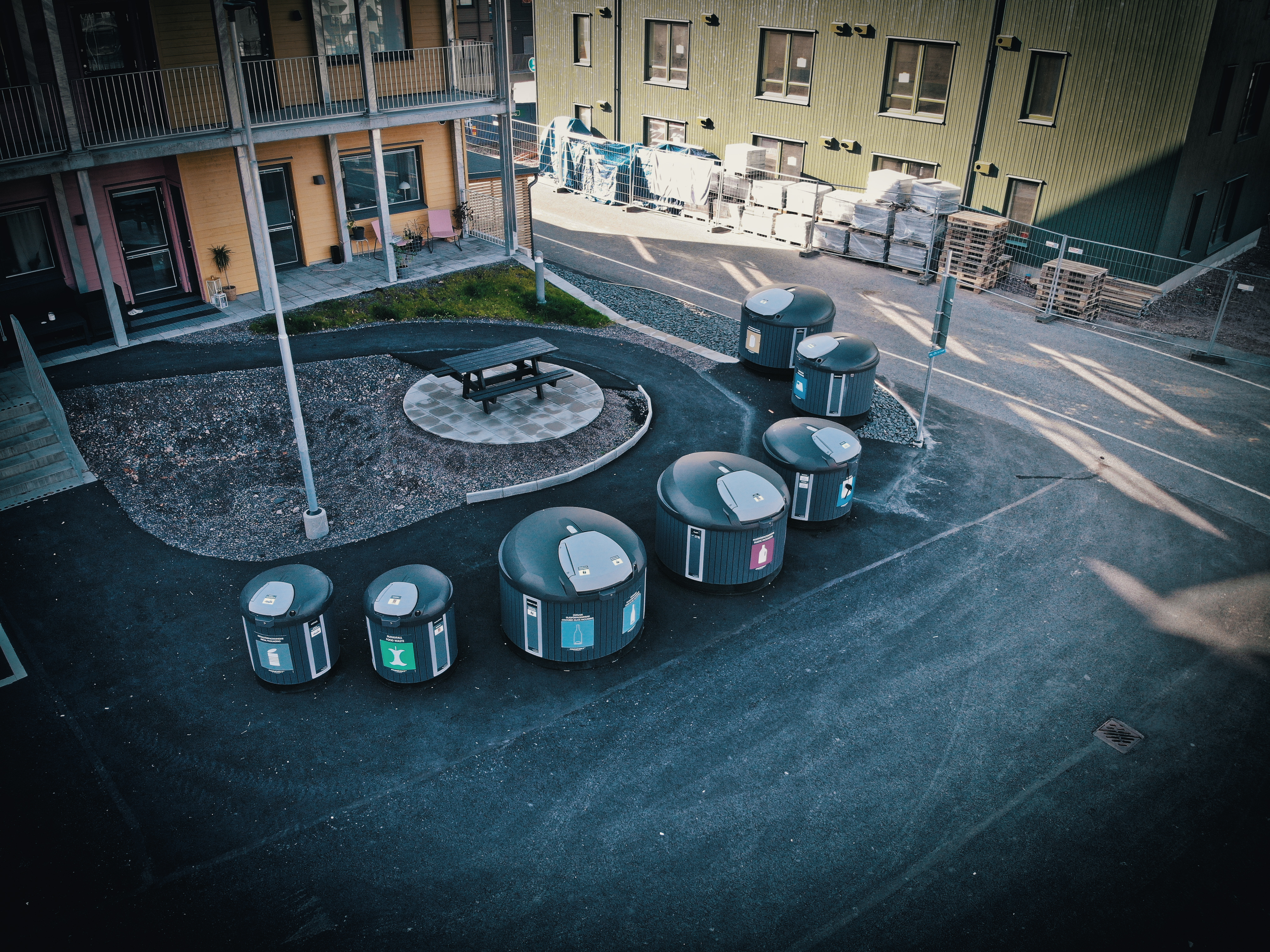 Nostoperustaiset kierrätysjärjestelmät katukuvassa